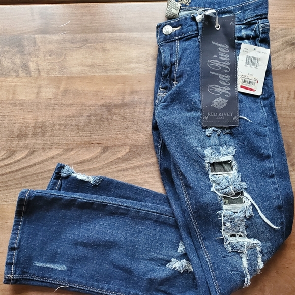 Red Rivet Jean's - Picture 4 of 4